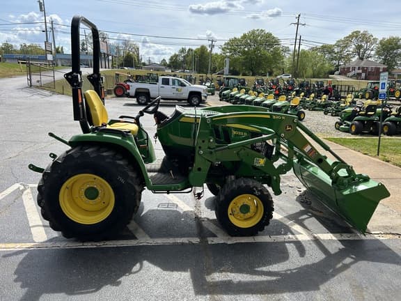 Image of John Deere 3033R equipment image 3