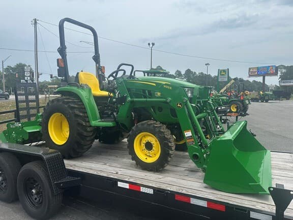 Image of John Deere 3038E equipment image 2