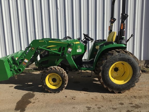 2025 John Deere 3038E Equipment Image0