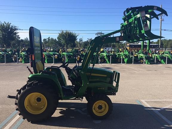 Image of John Deere 3038E equipment image 2