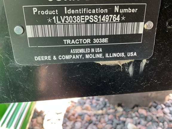 Image of John Deere 3038E equipment image 3