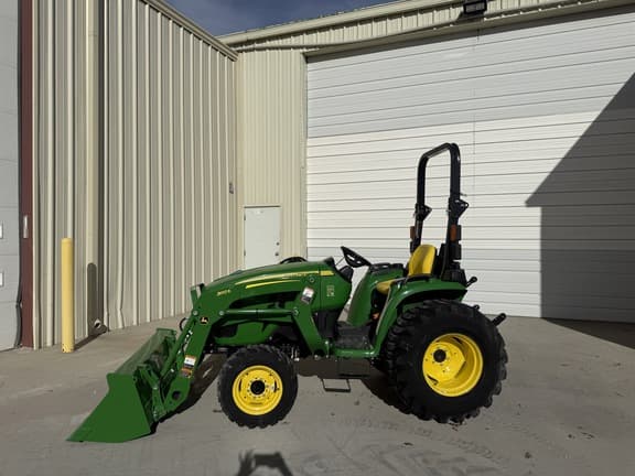 Image of John Deere 3038E equipment image 1
