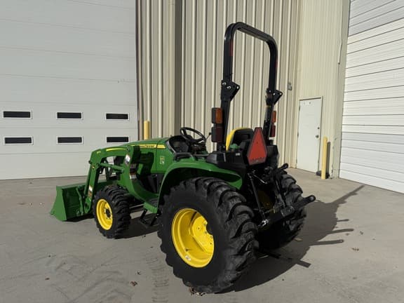 Image of John Deere 3038E equipment image 2