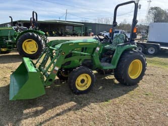 Image of John Deere 3038E equipment image 1