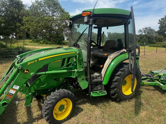 2025 John Deere 3039R Equipment Image0