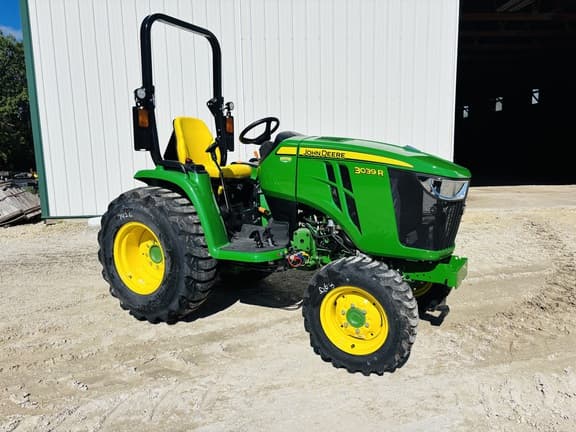 Image of John Deere 3039R Primary image