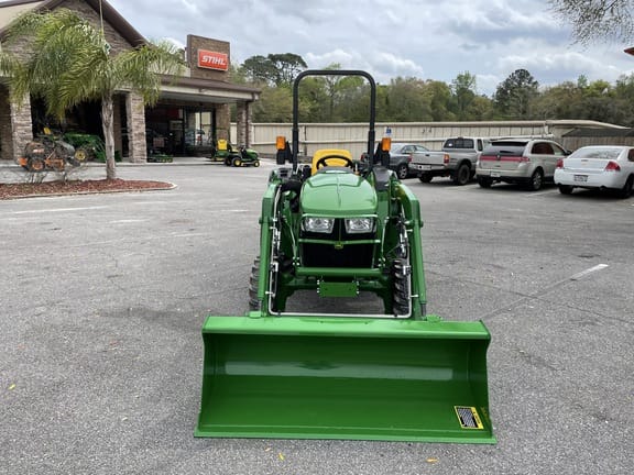 2026 John Deere 3043D Equipment Image0