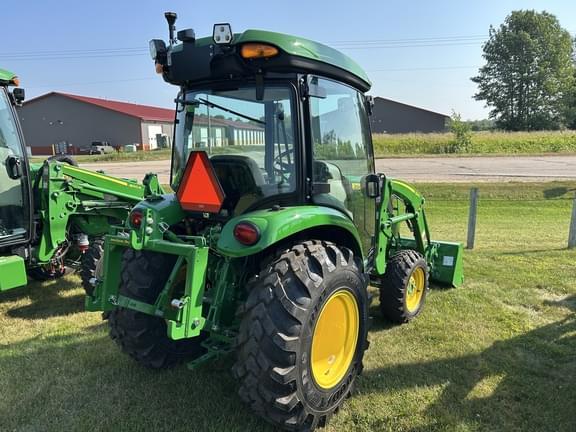 Image of John Deere 3046R equipment image 2