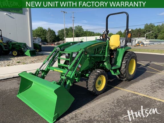 Image of John Deere 3046R equipment image 1