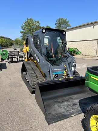 Image of John Deere 317G equipment image 3