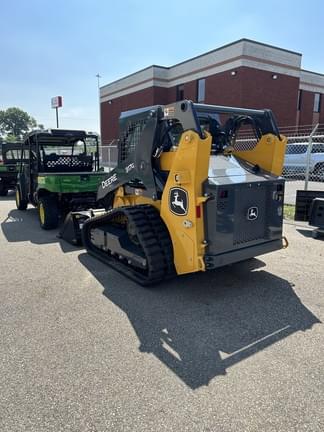 Image of John Deere 317G equipment image 2