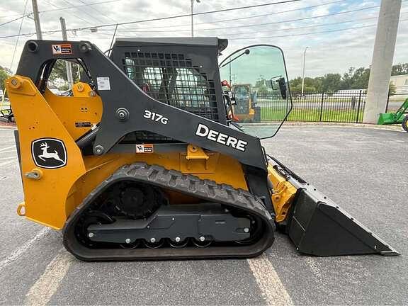 Image of John Deere 317G equipment image 1