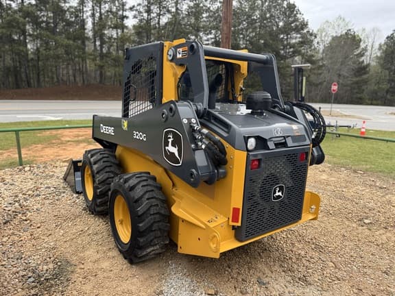 Image of John Deere 320G equipment image 3