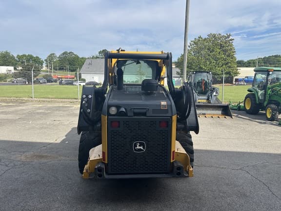 Image of John Deere 324G equipment image 3