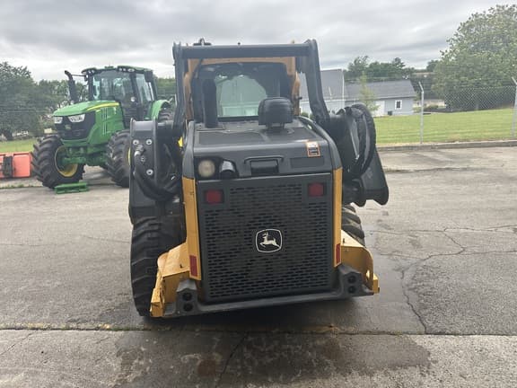 Image of John Deere 324G equipment image 3