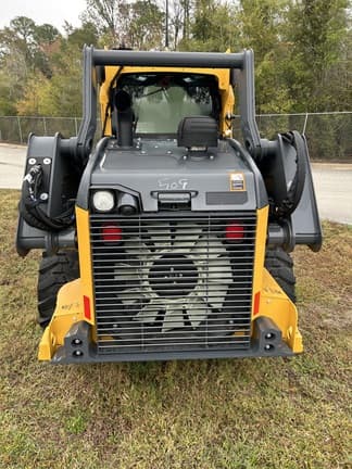 Image of John Deere 324G equipment image 3