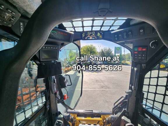 Image of John Deere 325G equipment image 1