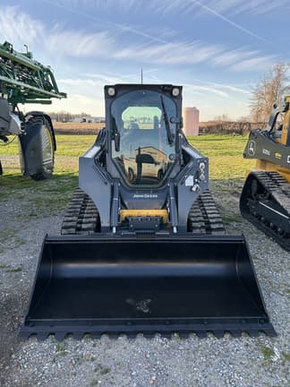 Image of John Deere 325G equipment image 2