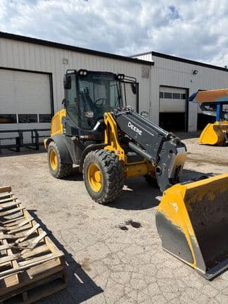 Image of John Deere 326P equipment image 4
