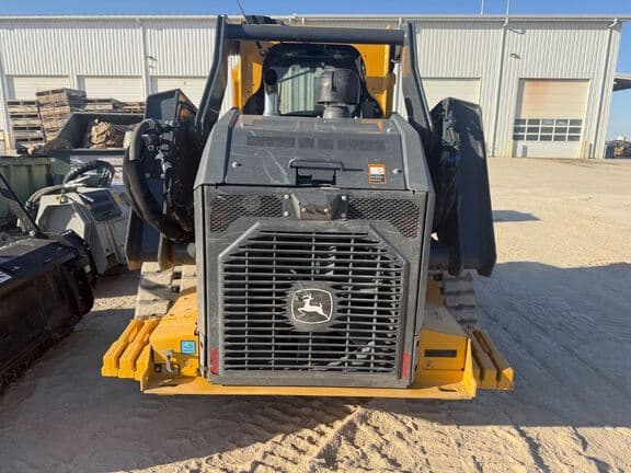 Image of John Deere 335P equipment image 3