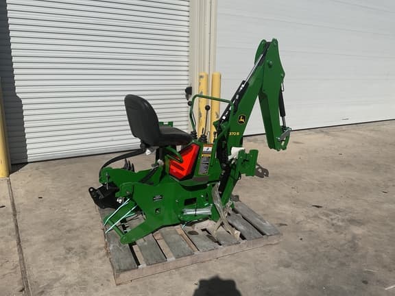 Image of John Deere 370B equipment image 4