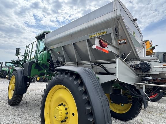 Image of John Deere 400R equipment image 3