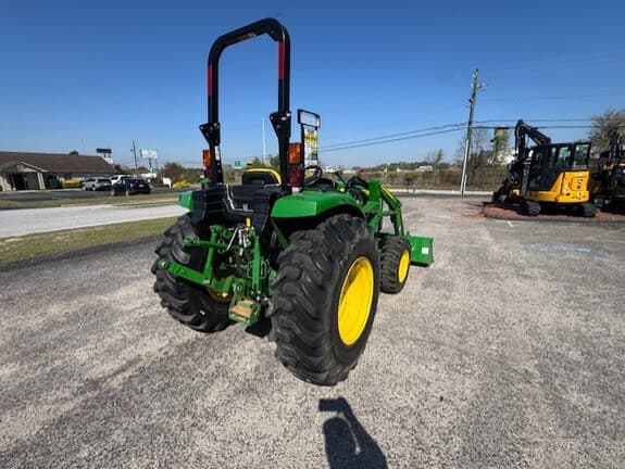 Image of John Deere 4044M equipment image 4