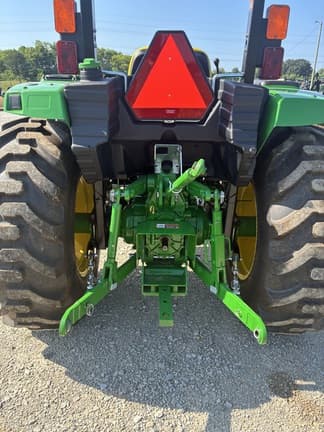 Image of John Deere 4044M equipment image 4