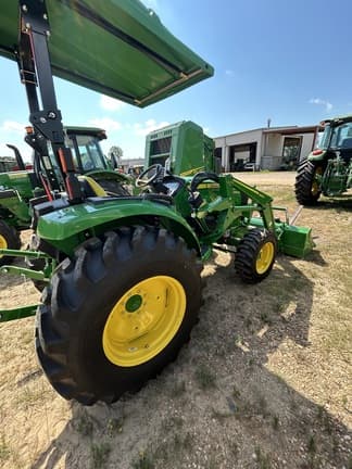 Image of John Deere 4044M equipment image 3