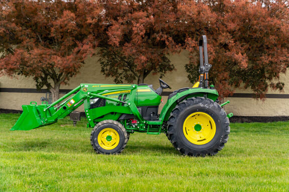 Image of John Deere 4044M equipment image 2
