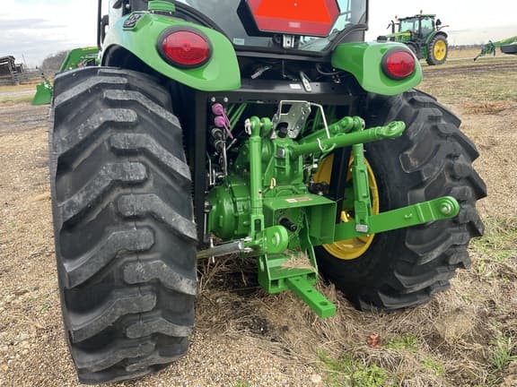 Image of John Deere 4044R equipment image 2