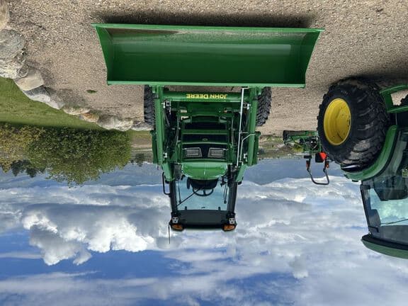 Image of John Deere 4044R equipment image 2