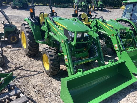 Image of John Deere 4052M equipment image 2
