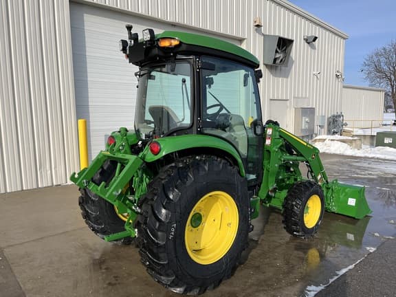 Image of John Deere 4052R equipment image 1