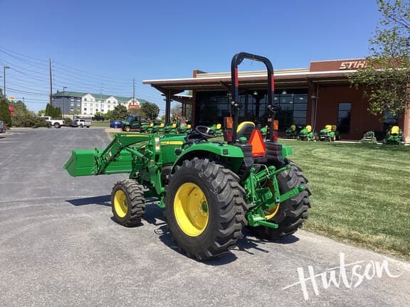 Image of John Deere 4052R equipment image 3