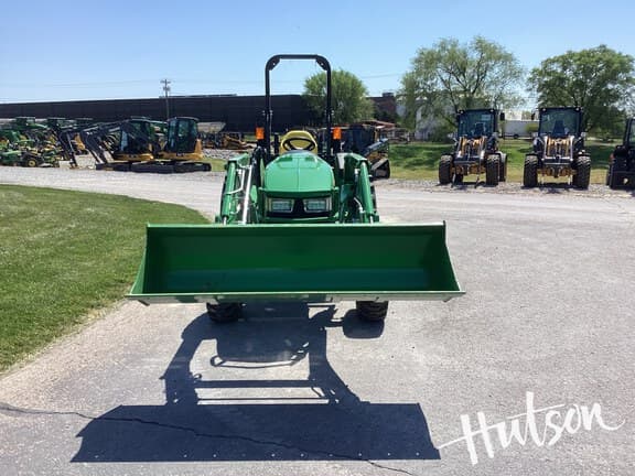 Image of John Deere 4052R equipment image 1