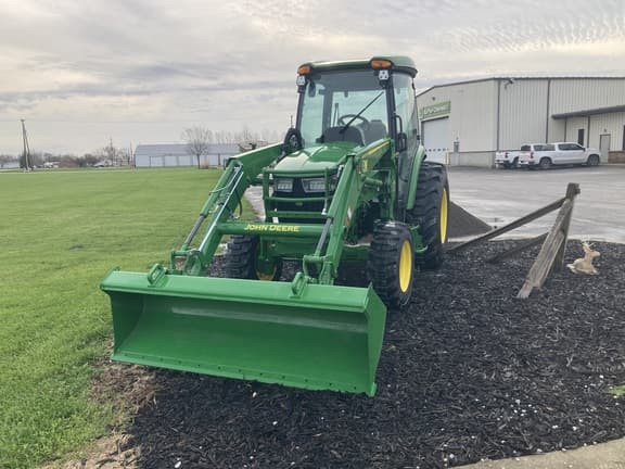 Image of John Deere 4052R equipment image 1