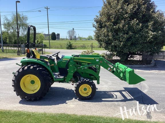 Image of John Deere 4052R equipment image 2