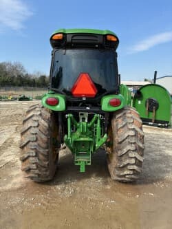 Image of John Deere 4052R equipment image 3