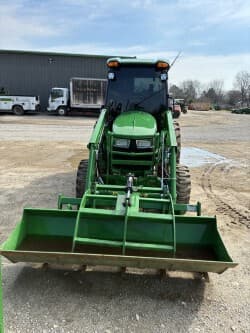 Image of John Deere 4052R equipment image 2