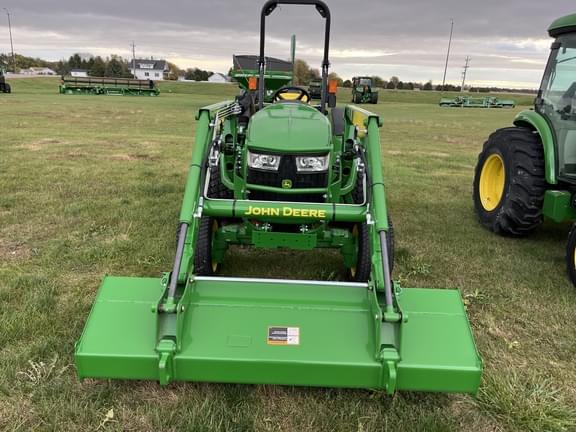 Image of John Deere 4066M equipment image 3