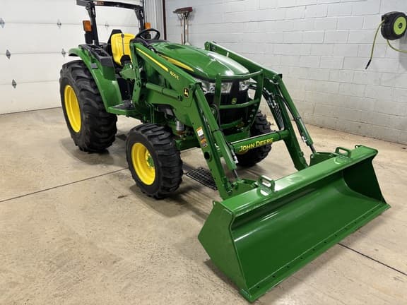 Image of John Deere 4066M equipment image 2