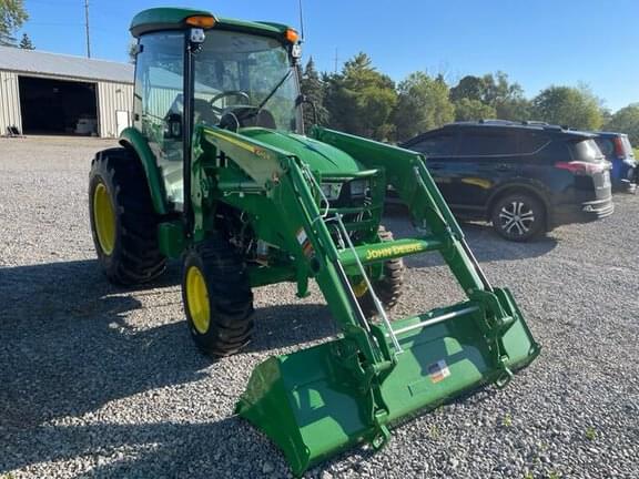 Image of John Deere 4066R equipment image 1