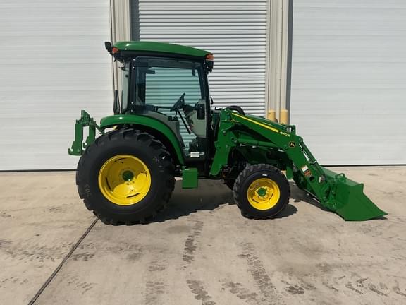 Image of John Deere 4066R equipment image 2