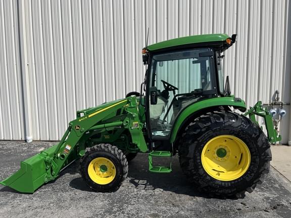 Image of John Deere 4066R equipment image 4