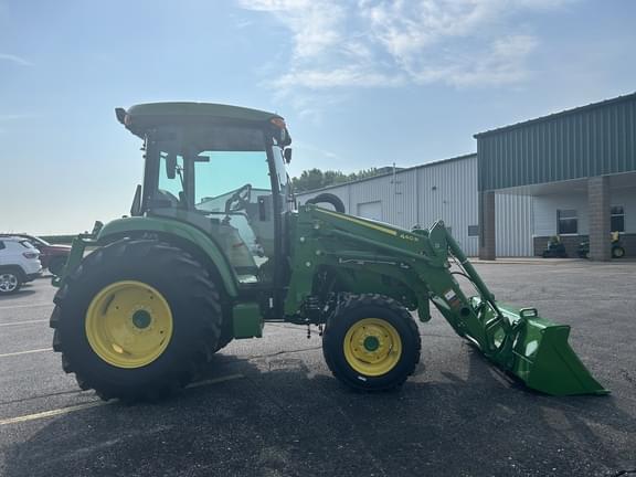 Image of John Deere 4066R equipment image 2