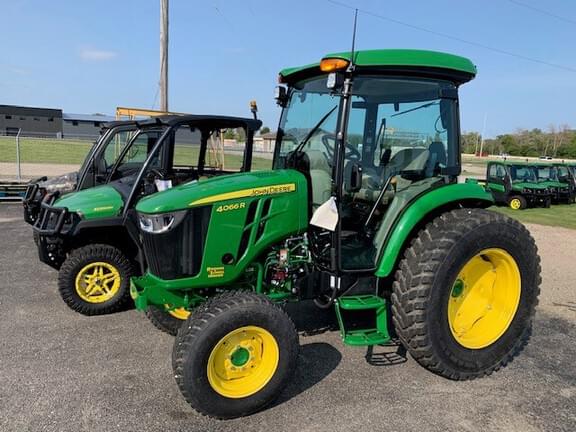 Image of John Deere 4066R Image 1