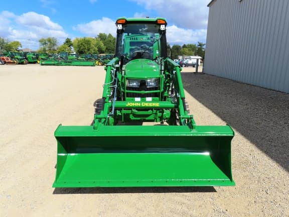 Image of John Deere 4075R equipment image 4
