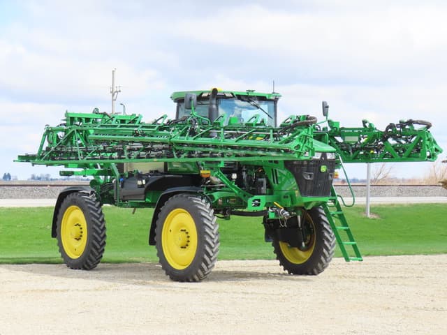 Image of John Deere 408R equipment image 1