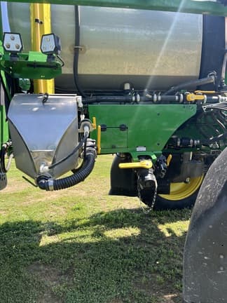 Image of John Deere 410R equipment image 4